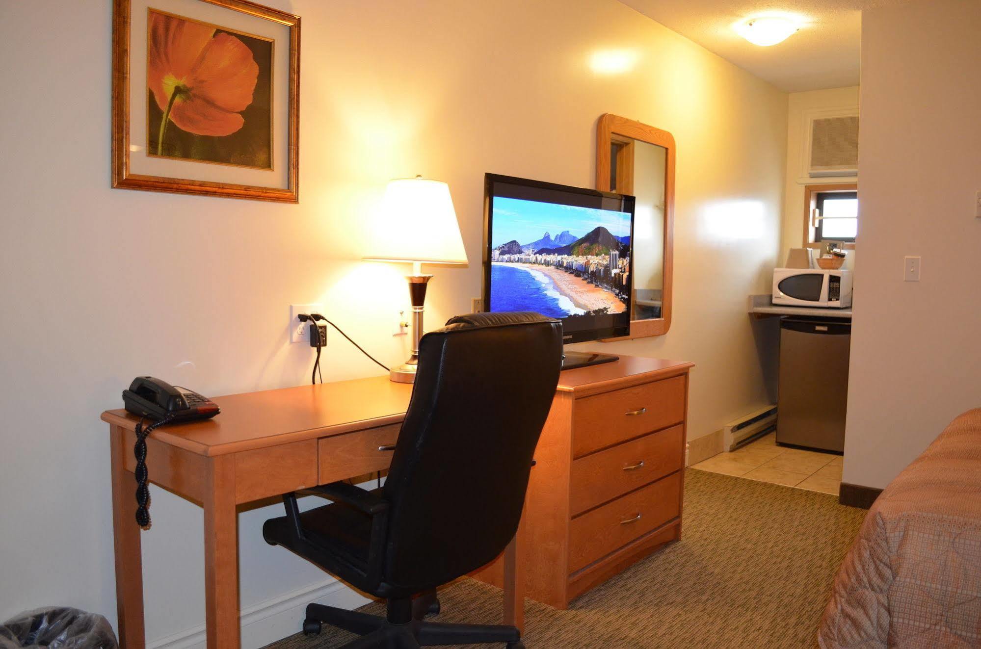 Fortune Motel Kamloops Zewnętrze zdjęcie